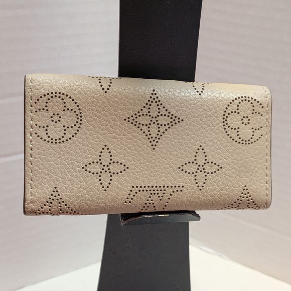 Louis Vuitton Beige Perforated Monogram Leather Key Ring - Picture 6 of 11